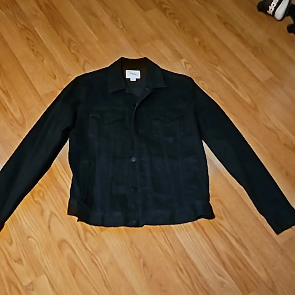 Jackets - Picture 6 of 9